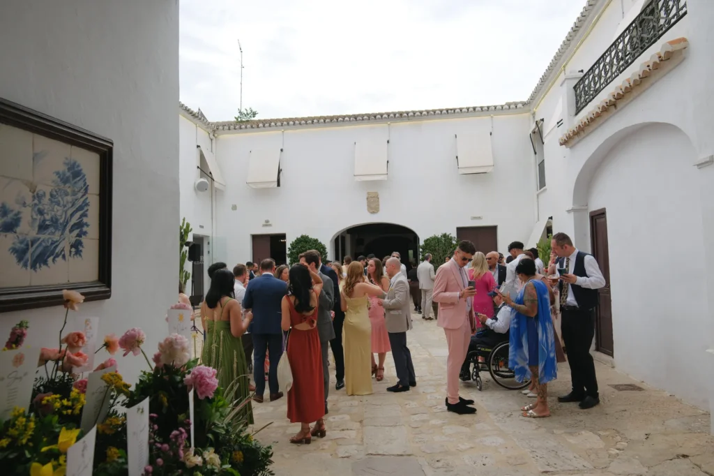 Boda de Aneeka y Theo en Valencia — Anémona Weddings